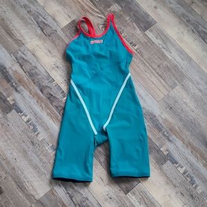 Arena Carbon Glide limited edition tech suit